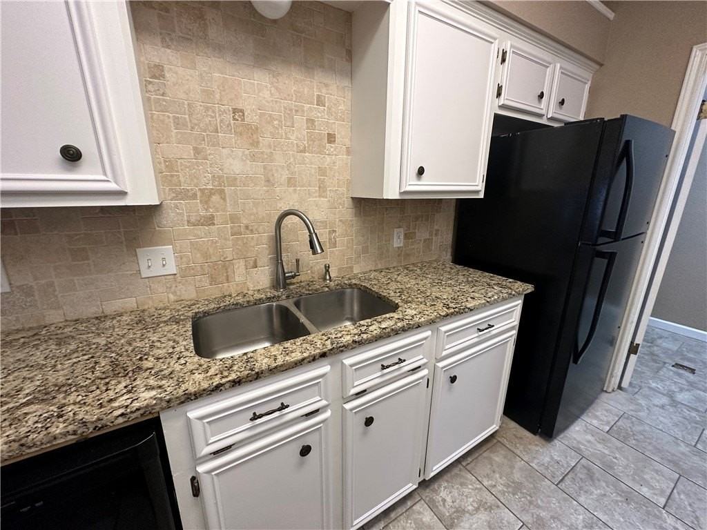 4525 Wapentate Dr - Photo 3 of 18
