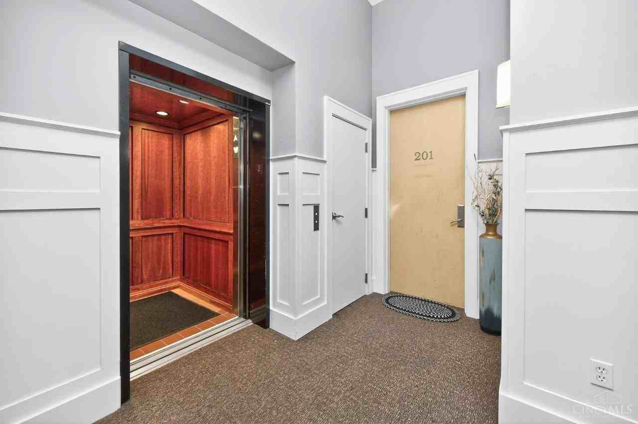 417 Vine St #201 - Photo 3 of 29