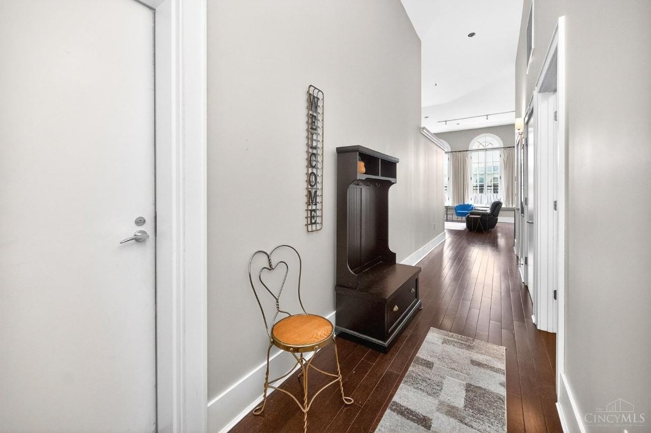 417 Vine St #201 - Photo 4 of 29