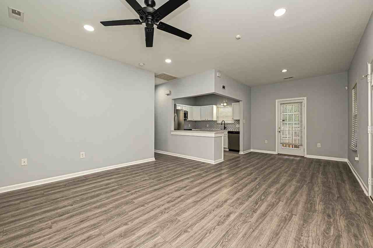 1233 Calhoun St #1 - Photo 5 of 24
