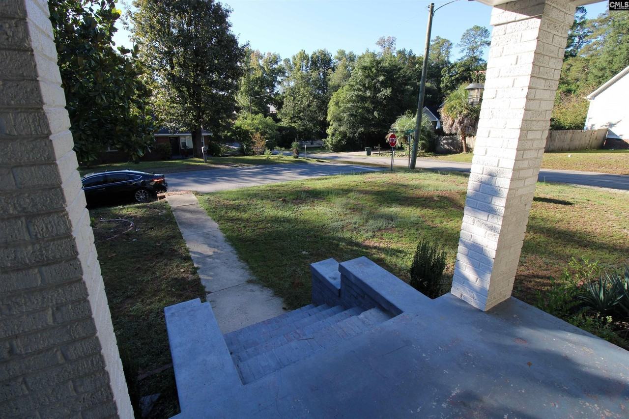 1201 Sycamore Ave - Photo 3 of 18