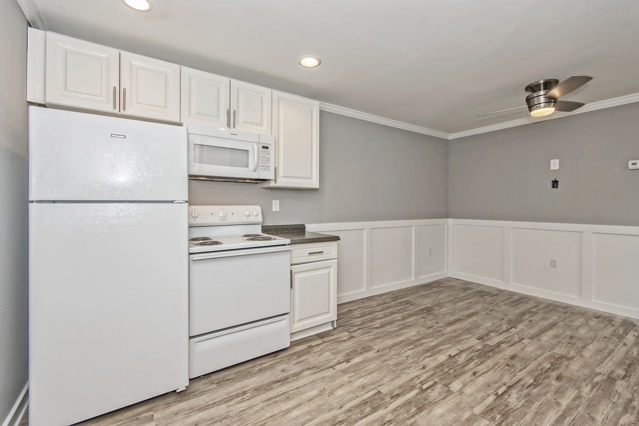 1102 Hillside Dr #1 - Photo 6 of 11