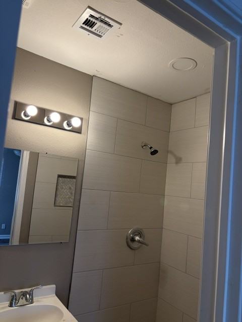 5905 E 30th St #1 - Photo 5 of 8