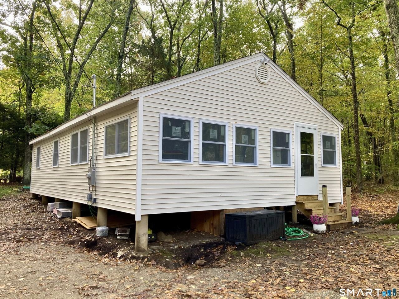 44 Liz Rd