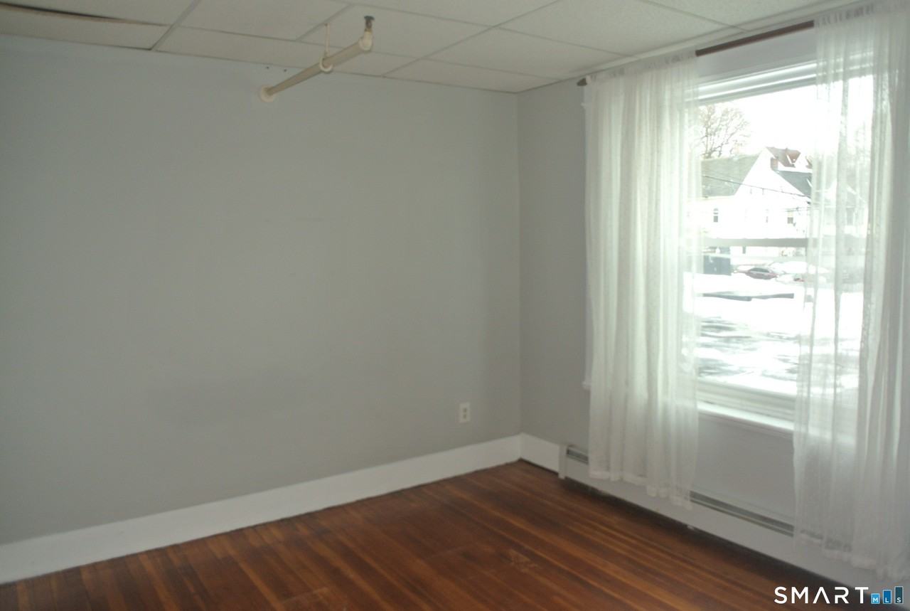 549 Howe Ave #A21 - Photo 5 of 17