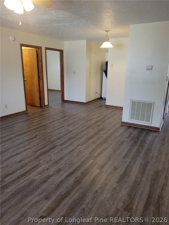 700 N Roberts Ave #202C - Photo 2 of 8