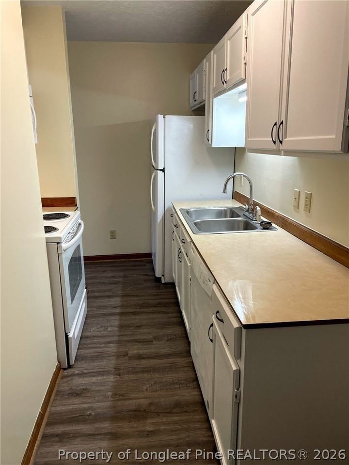 700 N Roberts Ave #202C - Photo 3 of 8