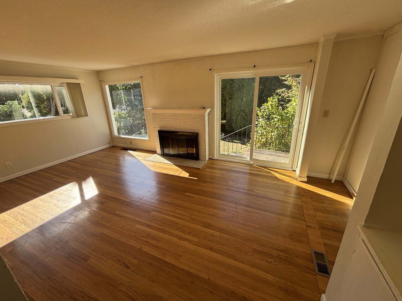 6115 Sw 45th Ave #1 - Photo 2 of 46