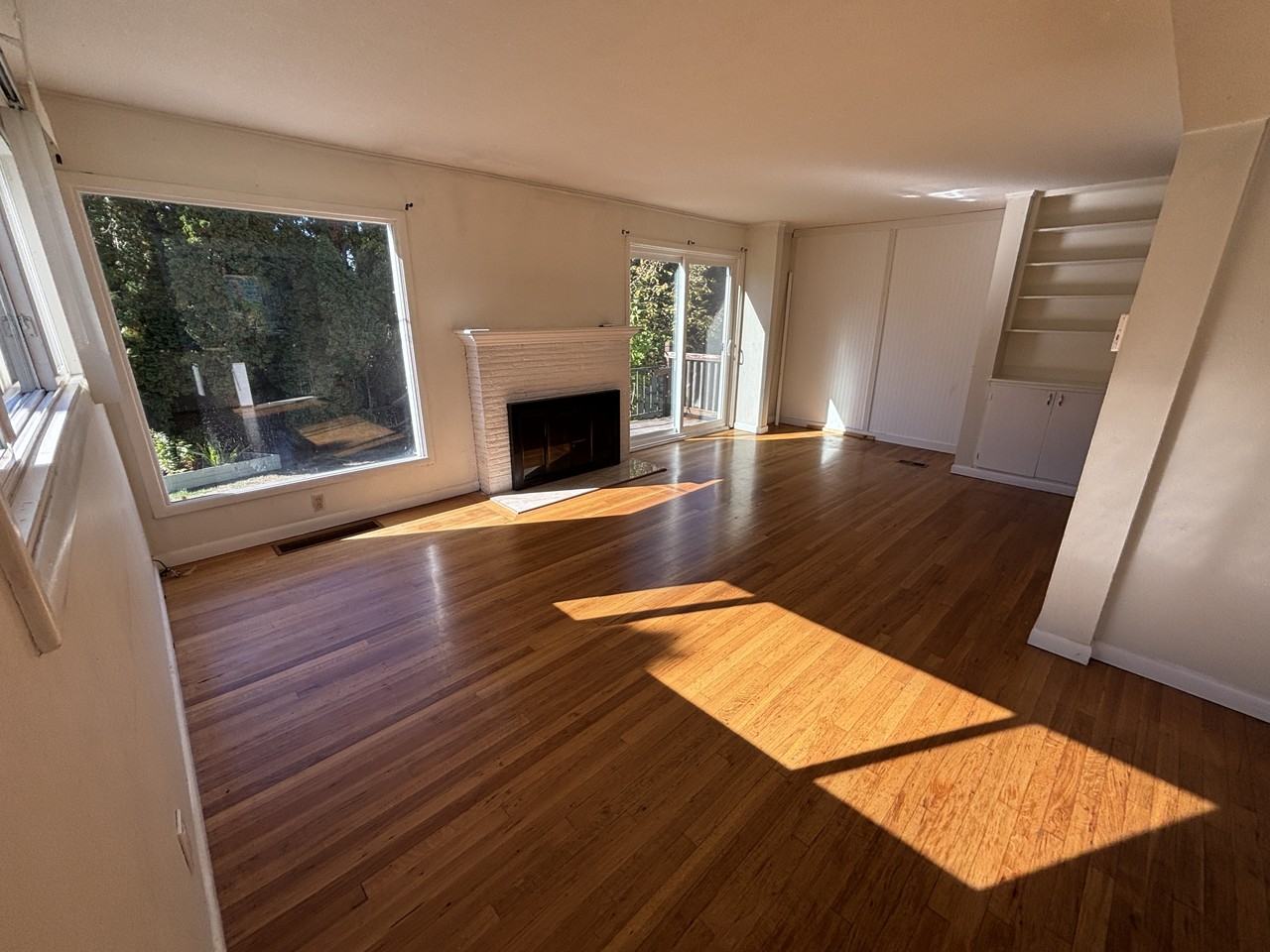 6115 Sw 45th Ave #1 - Photo 3 of 46