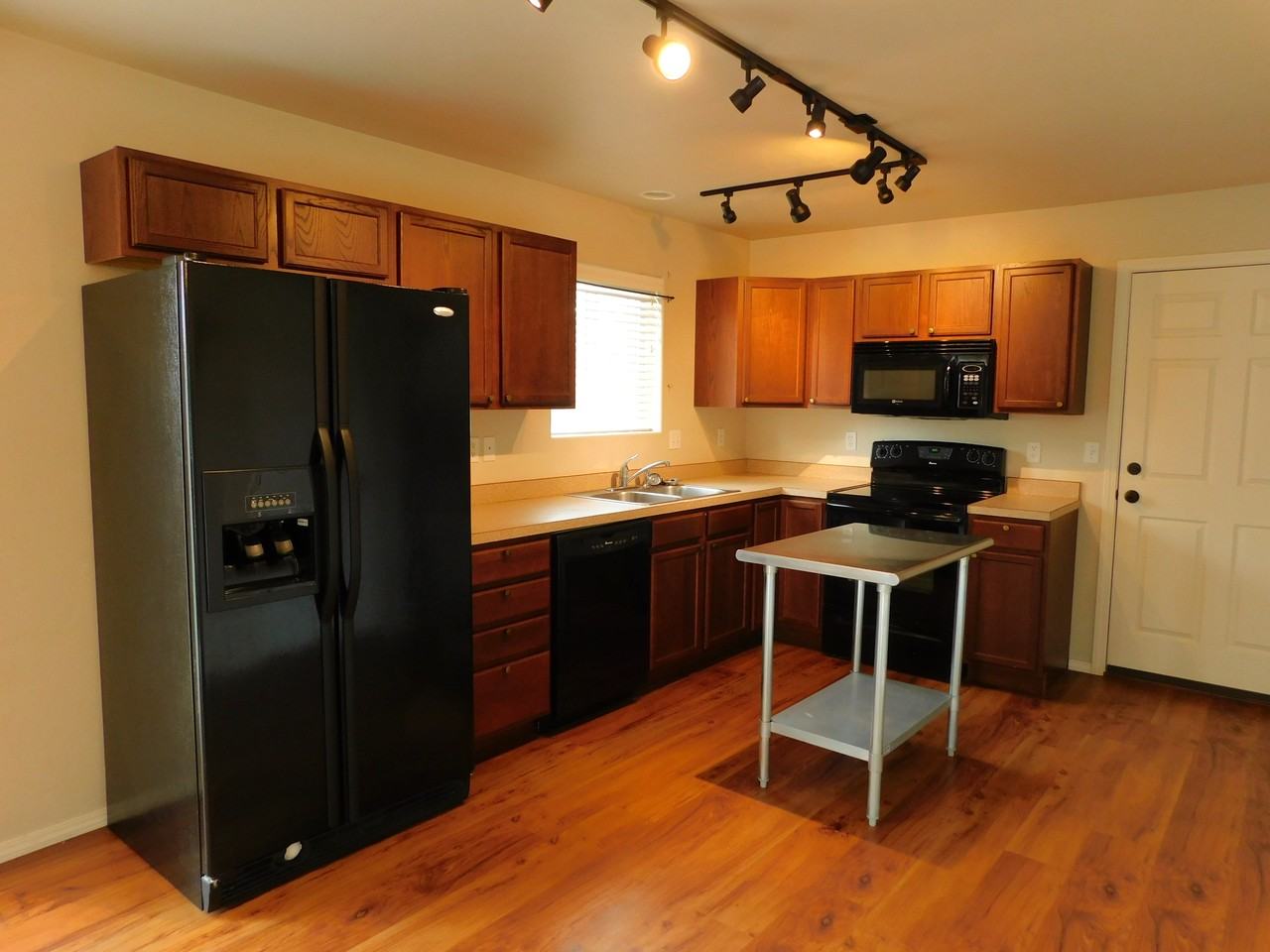 275 Westland Dr #1 - Photo 7 of 20