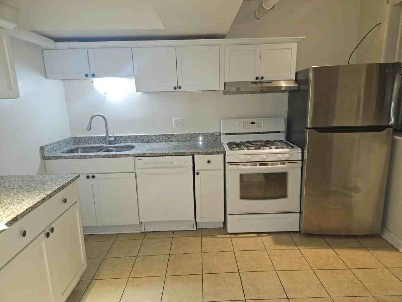6103 South Washtenaw Avenue #B - Photo 3 of 8