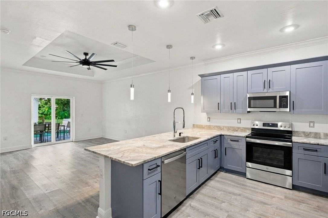 2116 Palm Ave - Photo 6 of 20