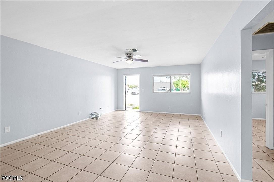4496 Frankie Ct - Photo 5 of 24