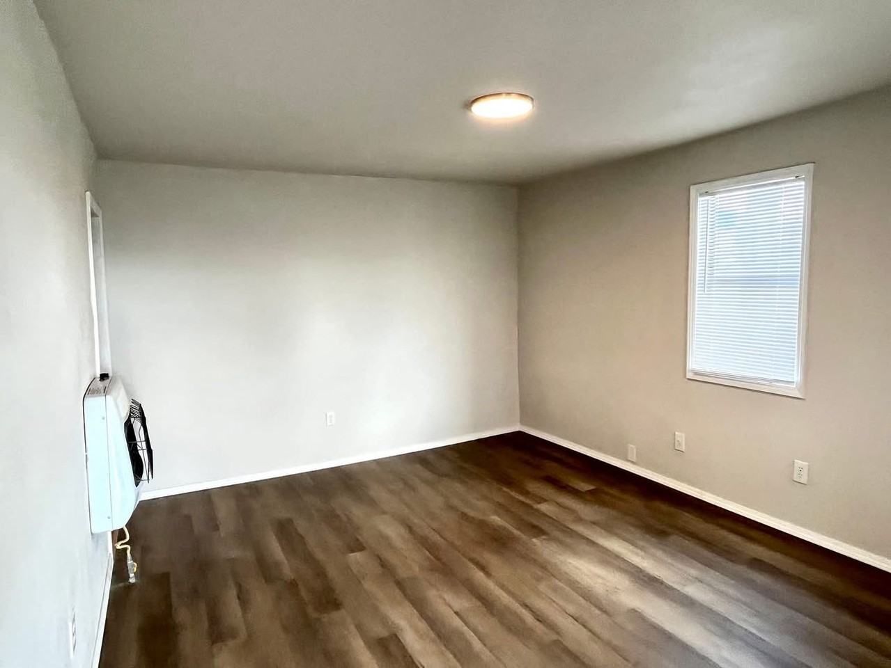 1501 Division St #1 - Photo 3 of 10