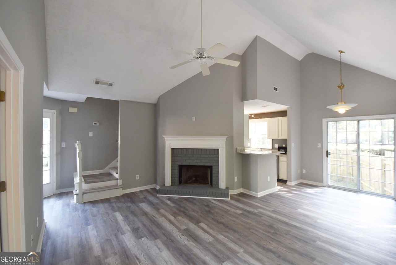 700 S Fairfield Dr - Photo 3 of 29
