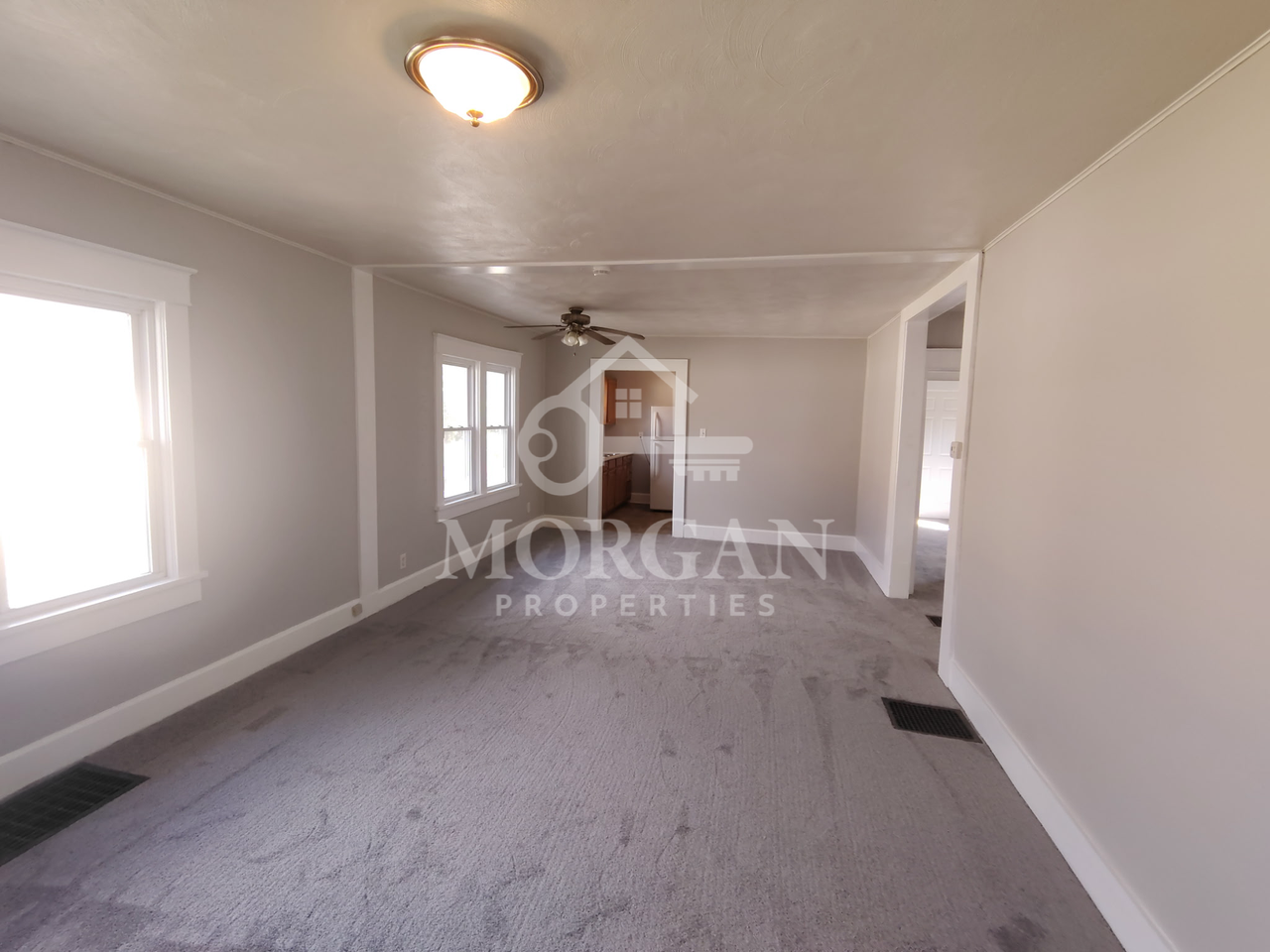 1216 Locust St - Photo 2 of 6