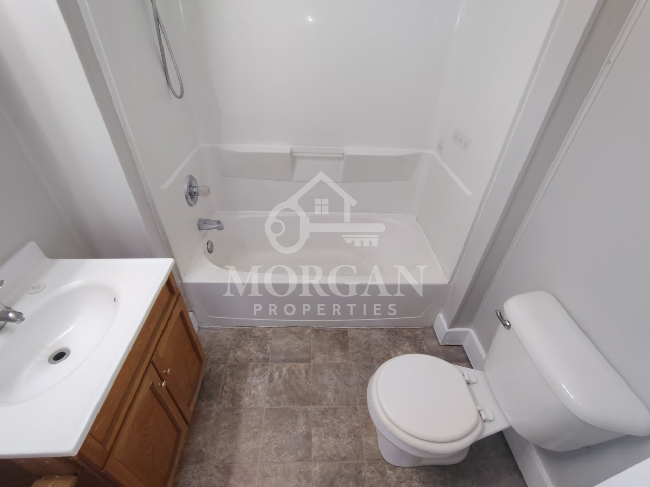 1216 Locust St - Photo 3 of 6