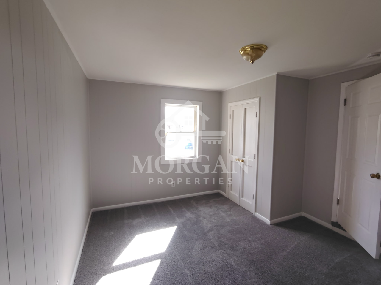 1216 Locust St - Photo 4 of 6