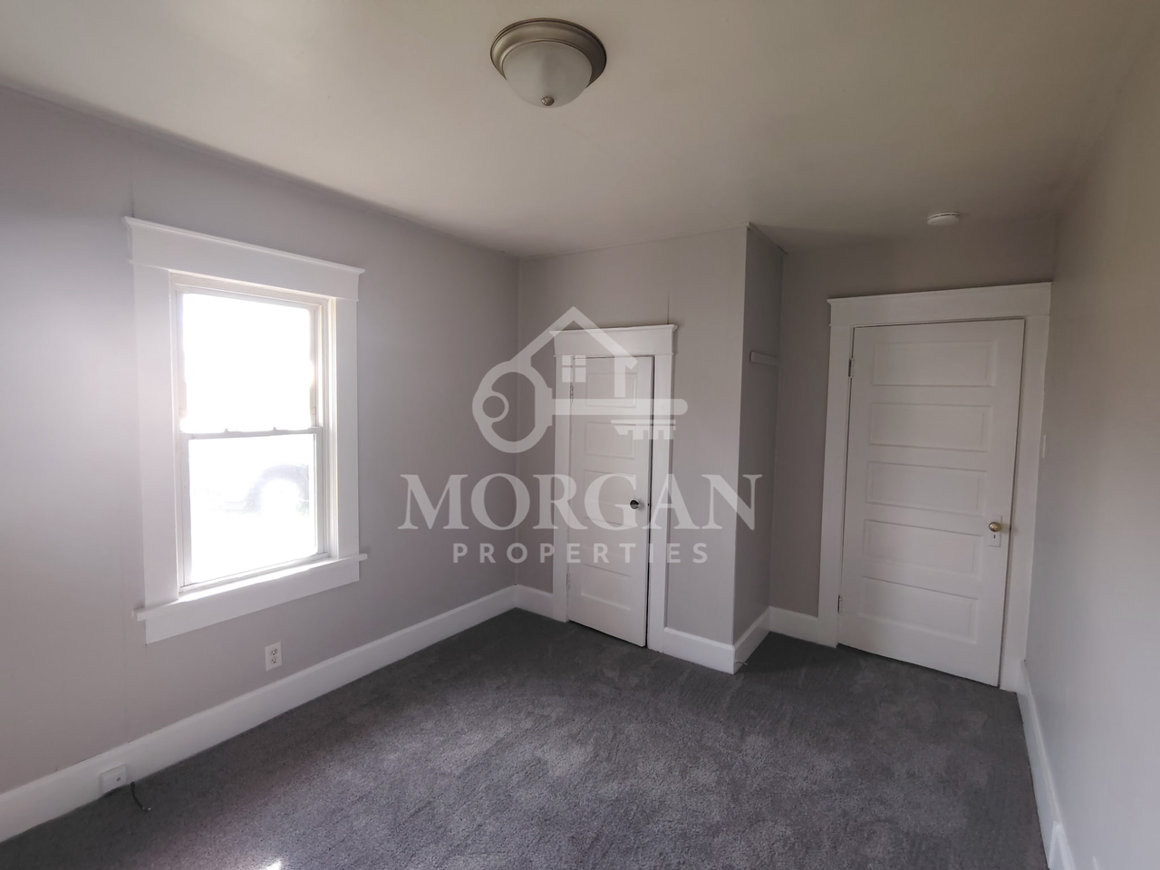 1216 Locust St - Photo 5 of 6