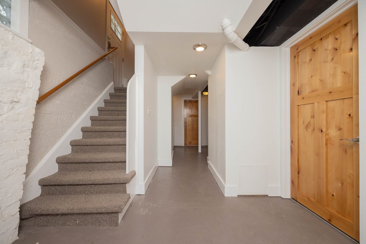 827 E University Ave #1 - Photo 6 of 16