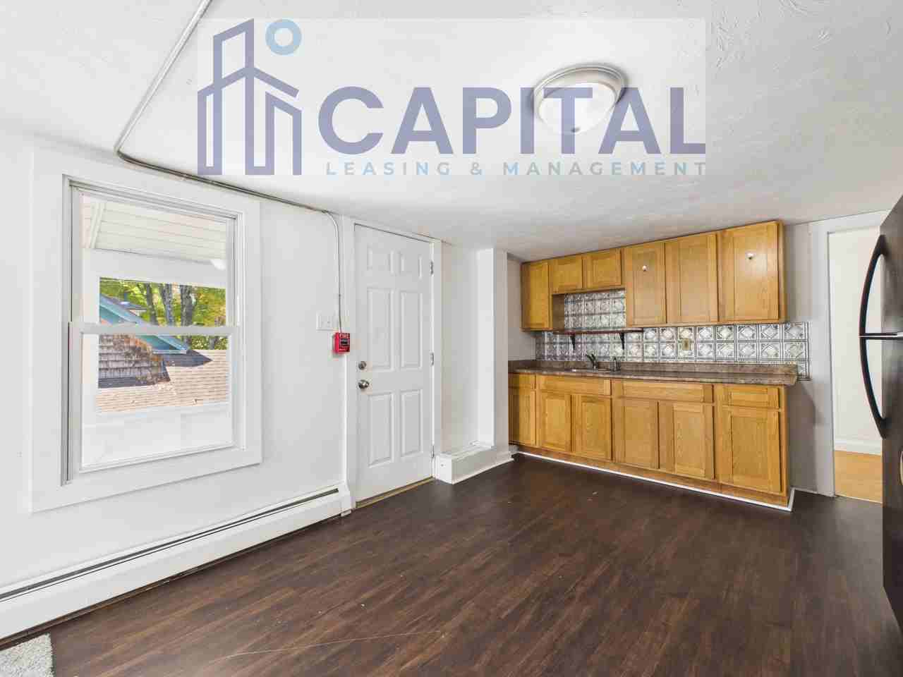 90 Laurel Hill Ave #B - Photo 3 of 20