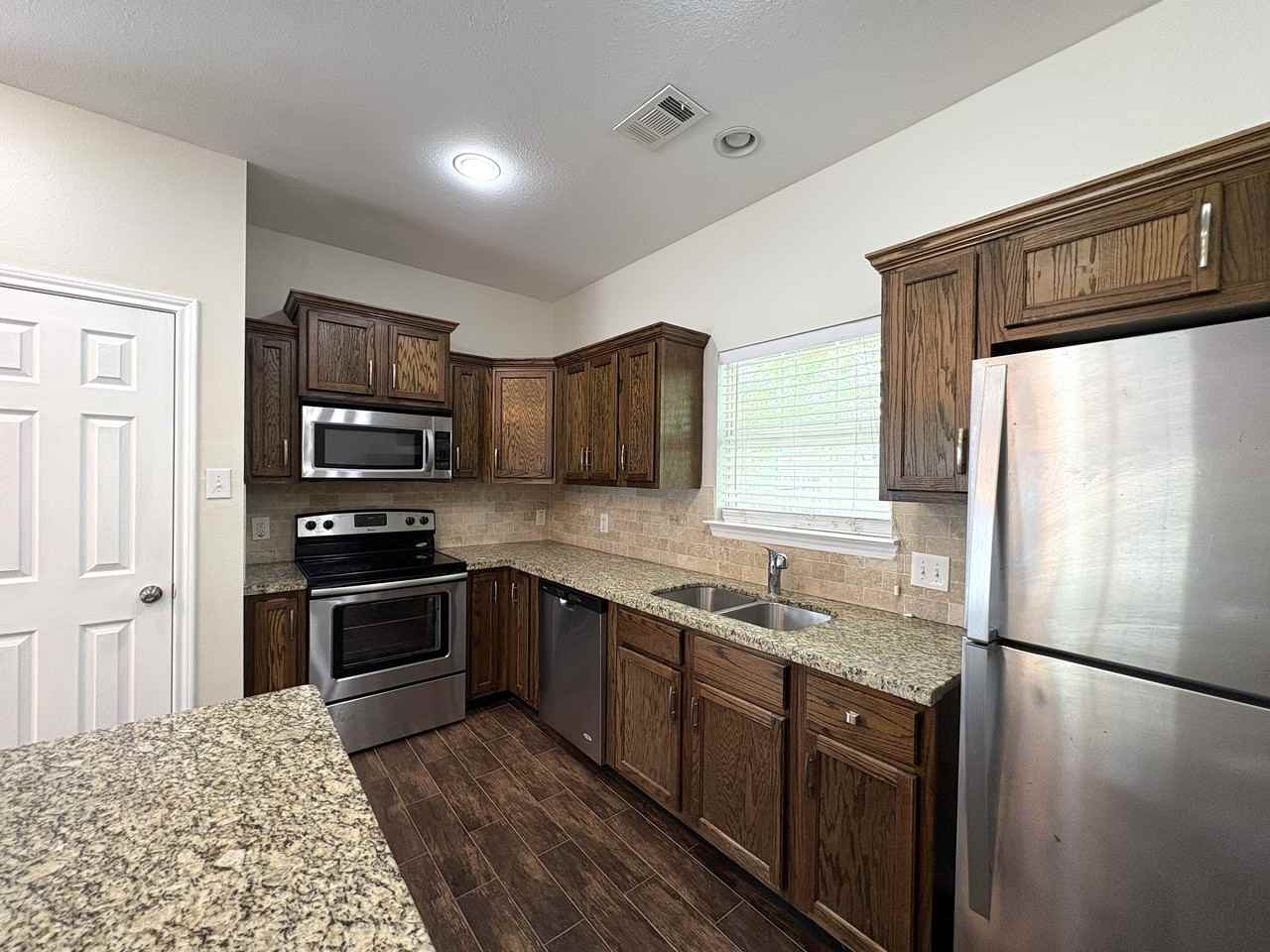 1105 Carolina St #1 - Photo 4 of 18