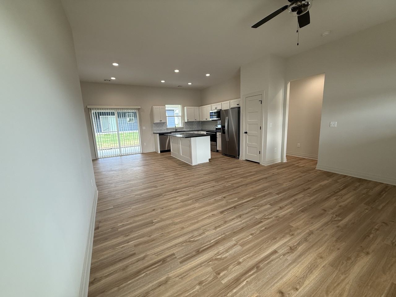 1823 E Liam Ct #1 - Photo 2 of 20