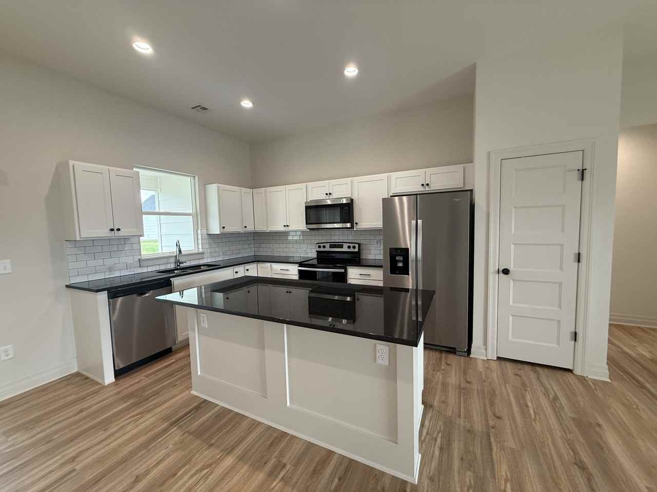 1823 E Liam Ct #1 - Photo 4 of 20