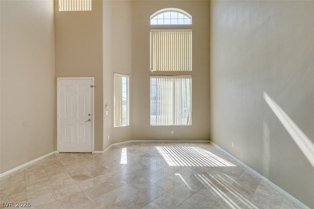 5328 Bright Sky Ct - Photo 7 of 48