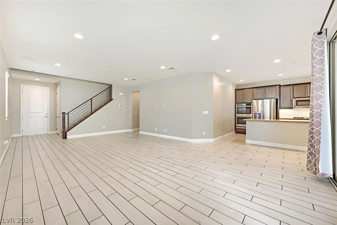 164 Pace Ave - Photo 7 of 21