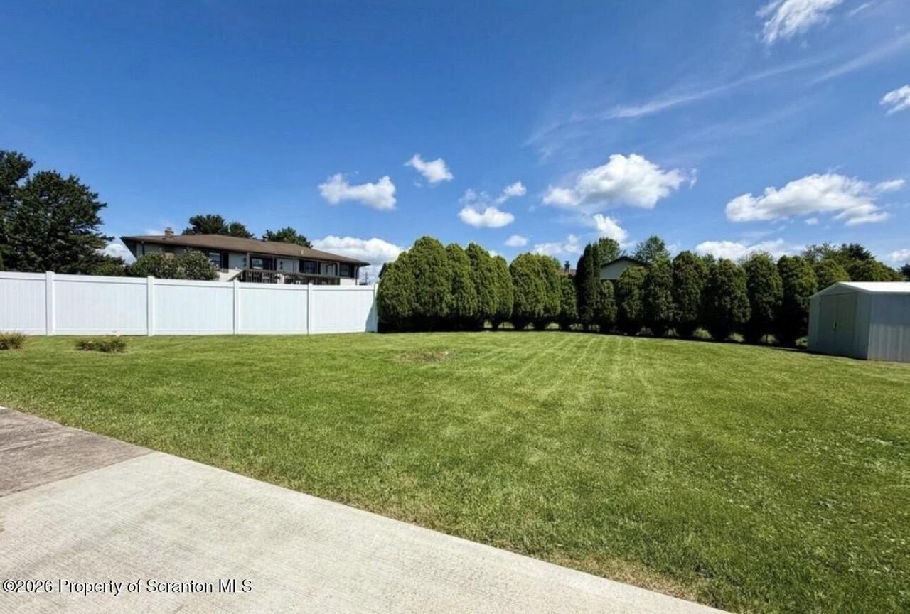 209 Pleasant View Dr - Photo 2 of 13
