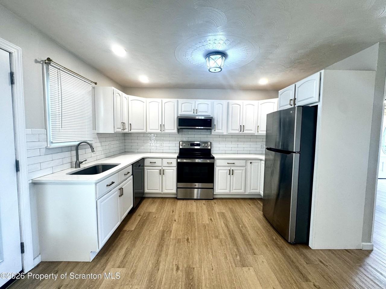 209 Pleasant View Dr - Photo 5 of 13