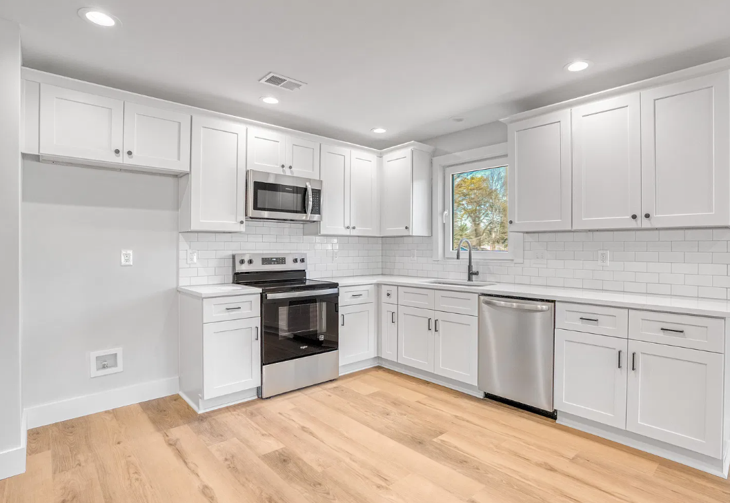 111 Iris Ln #1 - Photo 3 of 11