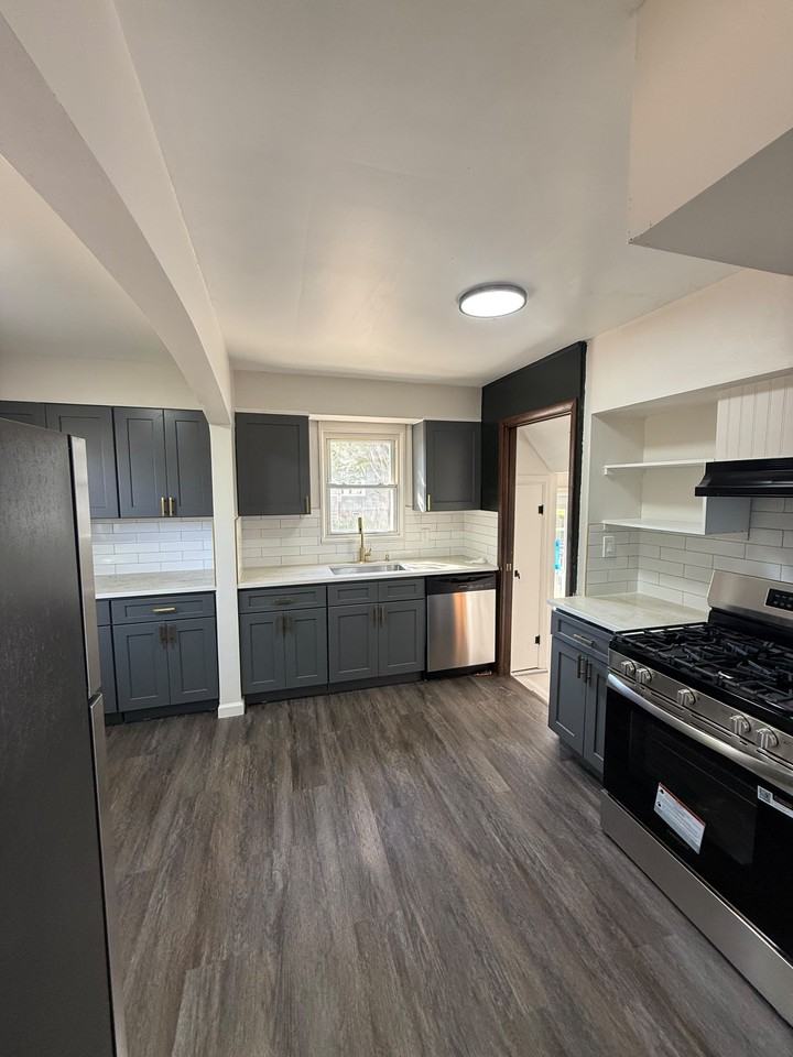 4952 E 110th St #1 - Photo 5 of 22