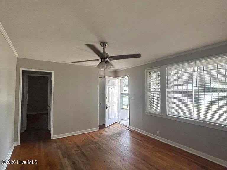 2820 Anne St - Photo 3 of 9