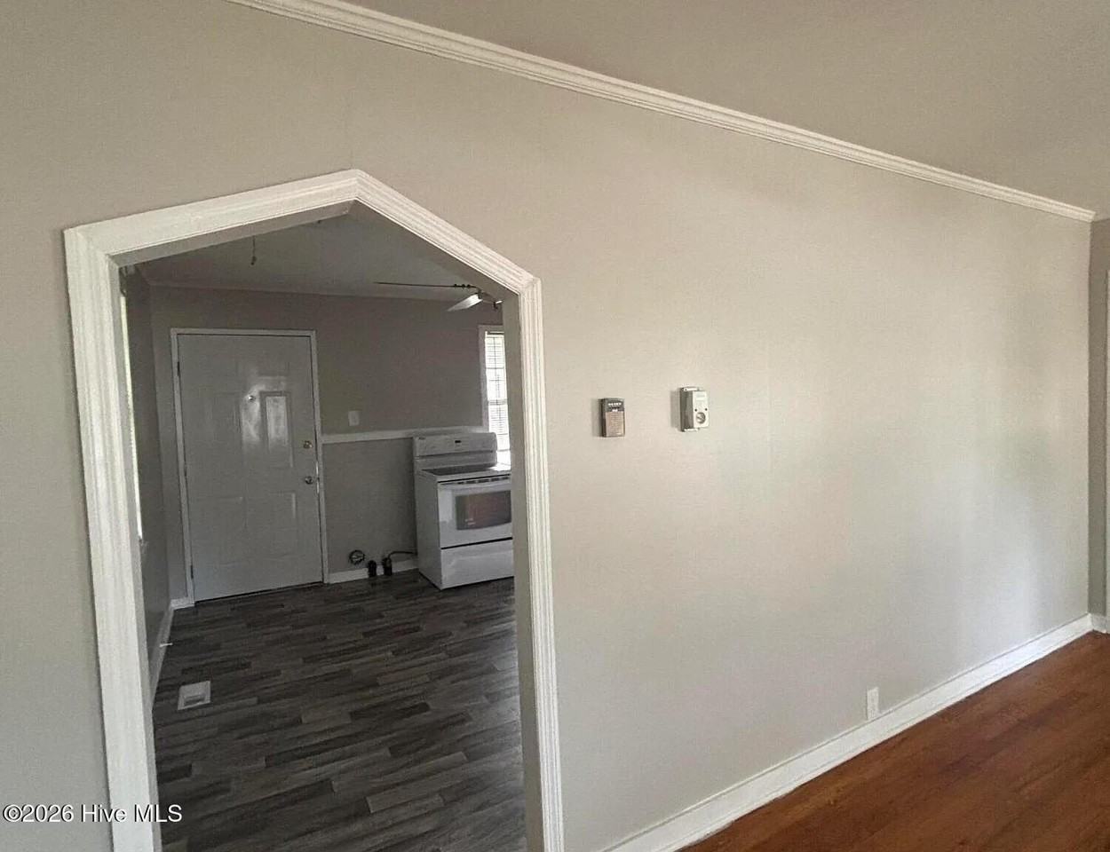 2820 Anne St - Photo 4 of 9