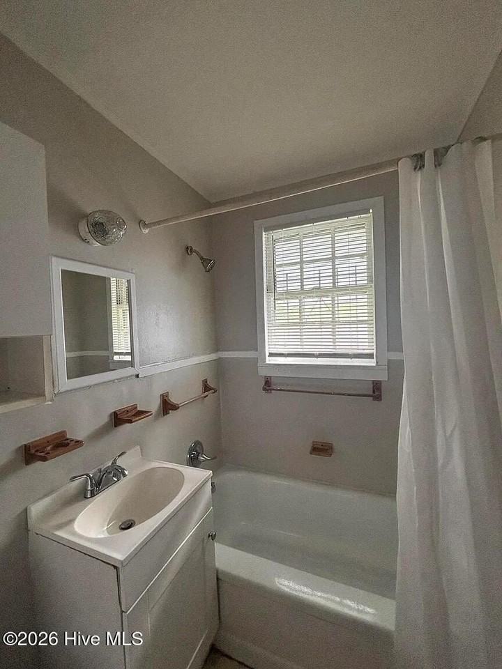 2820 Anne St - Photo 7 of 9
