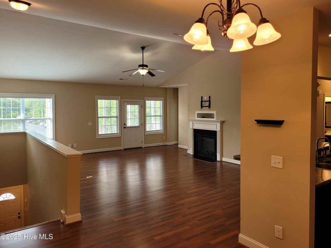 1913 Covengton Way #203 - Photo 5 of 19