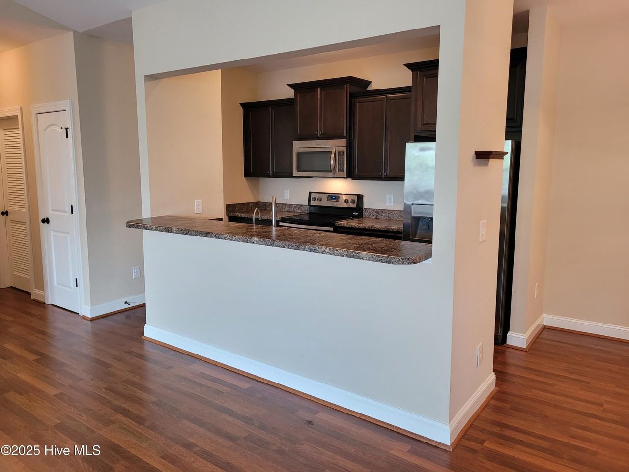 1913 Covengton Way #203 - Photo 7 of 19