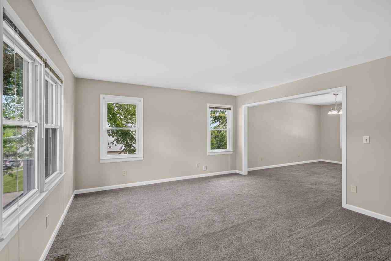 4168 Watertrace Dr - Photo 7 of 47