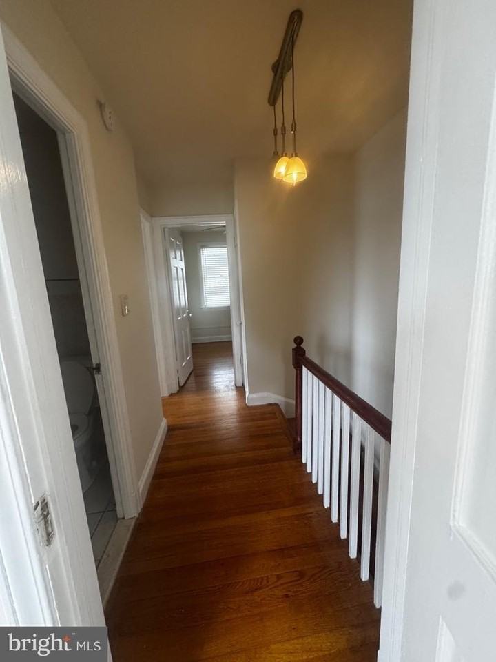 4729 12th St Ne - Photo 5 of 24