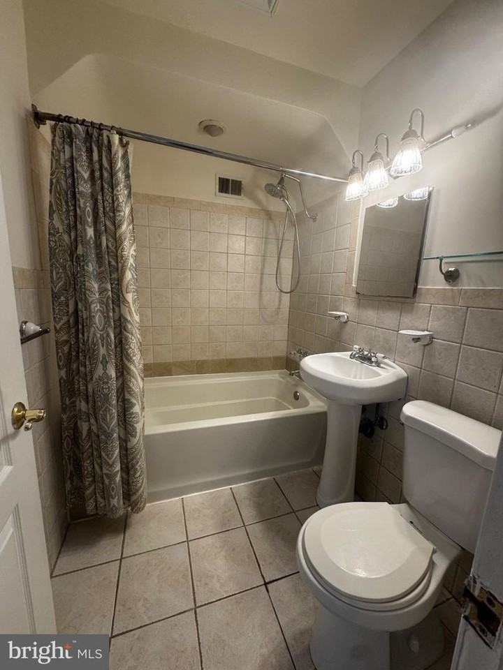 4729 12th St Ne - Photo 6 of 24