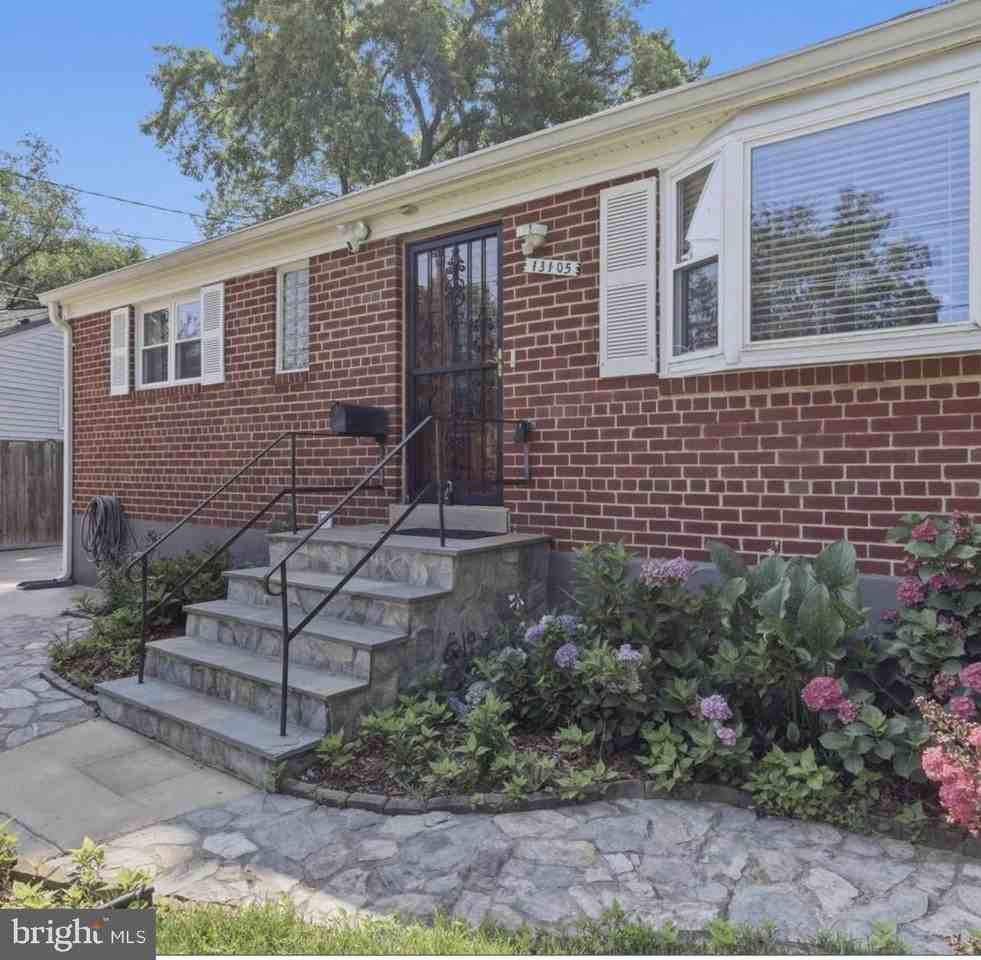 13105 Hallet Ct - Photo 2 of 19