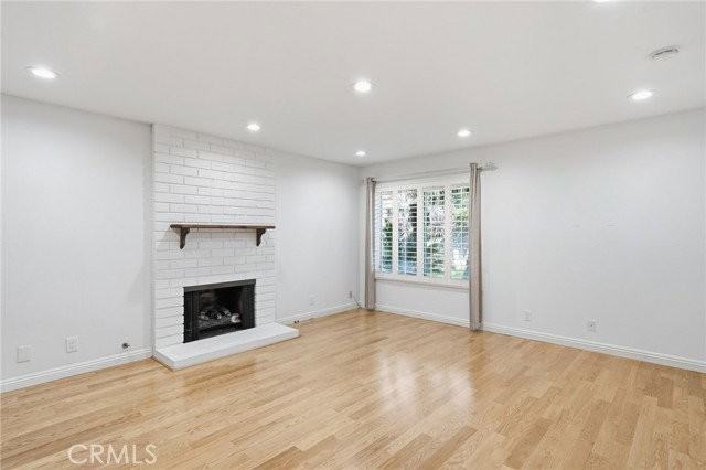 17617 Fremont St - Photo 2 of 8