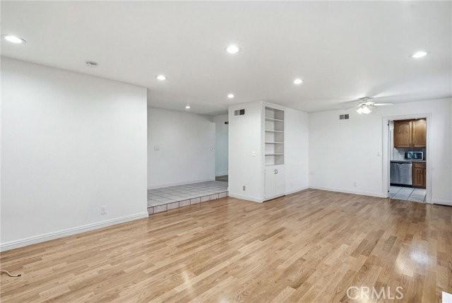 17617 Fremont St - Photo 4 of 8