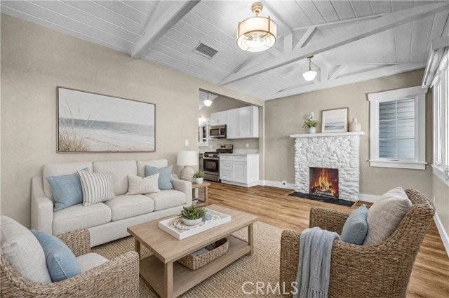 826 S Coast Hwy #B - Photo 4 of 8