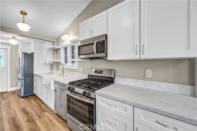 826 S Coast Hwy #B - Photo 7 of 8