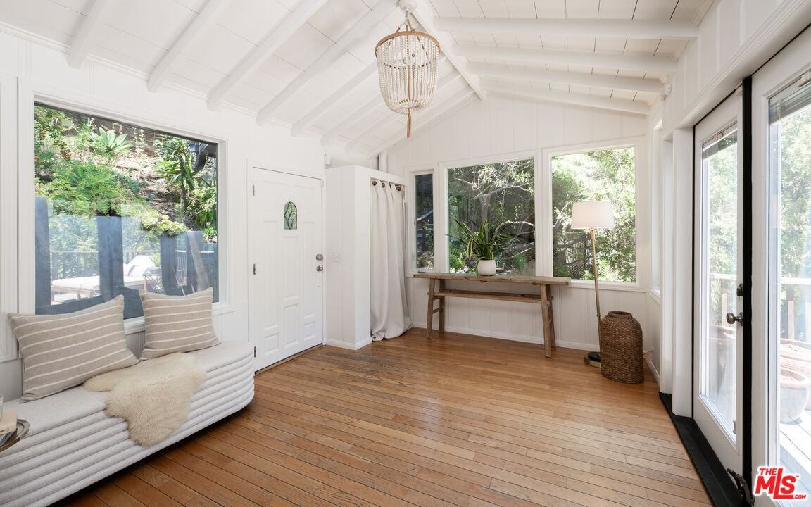 3980 Hopevale Dr - Photo 5 of 8
