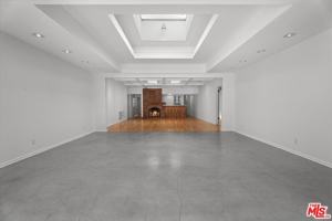 featured image of 4031 Hollyline Ave
