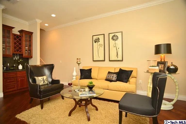 2597 N Lincoln St - Photo 6 of 7